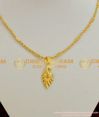 Short Chain With Small Pendant