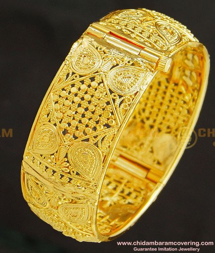 BNG247 - 2.8 Size Traditional Design One Gram Gold Plated Kada Bangle Screw Bangles Online
