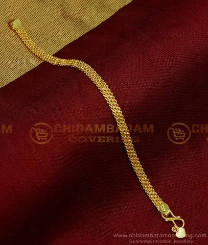 Premium Photo | Kazakh gold bracelet that sticks to the hand