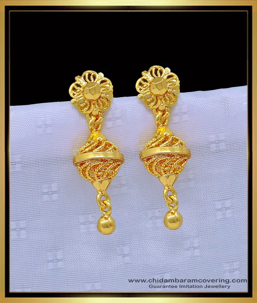 Small Dangler Forming Gold Earring Design Daily Wear Collections ER3621-calidas.vn