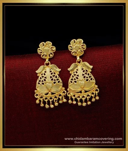 Buy Simple Gold Stone Pearl Stud Earrings Online at Laliskart