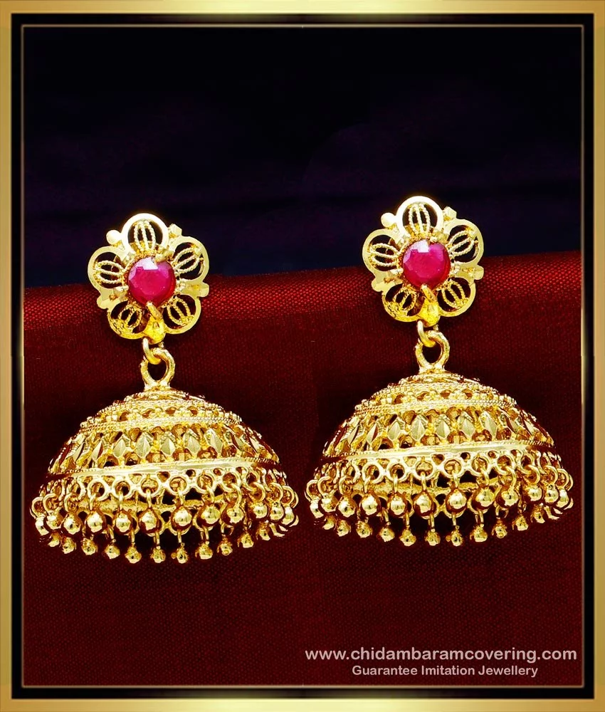 Gold Jhumka Designs: गोल्ड की झुमकी के ये 4 डिजाइन करें ट्राई, दिखेंगी और  खूबसूरत | latest gold jhumka designs for ladies | HerZindagi