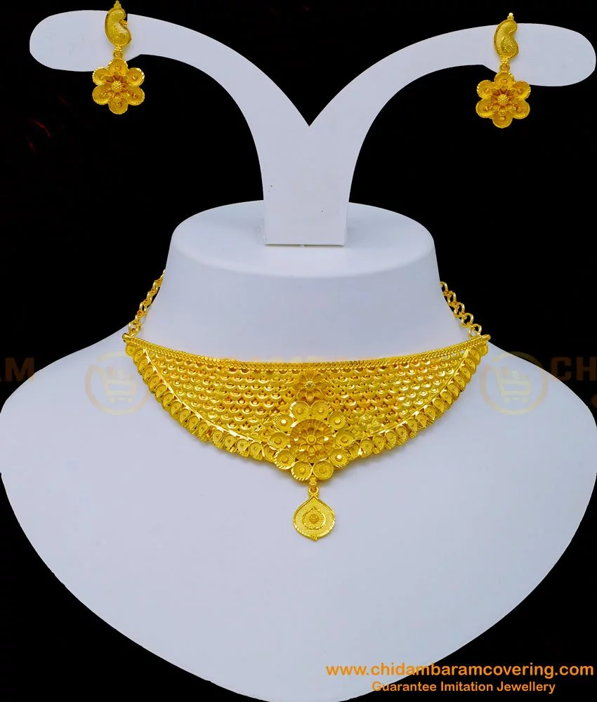 Rounded Modern Wedding Gold Necklace Set, 20-38gm at Rs 115000/set in  Chikhli